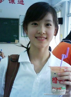 奶茶妹和京东：老板婚恋经济学的另一版本