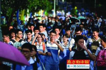 南都记者卧底高考替考的幕后故事