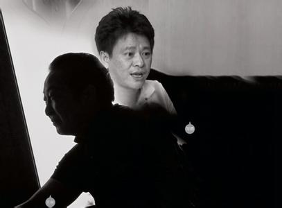 法制日报：王林事件“媒体总动员”背后为何扑朔迷离