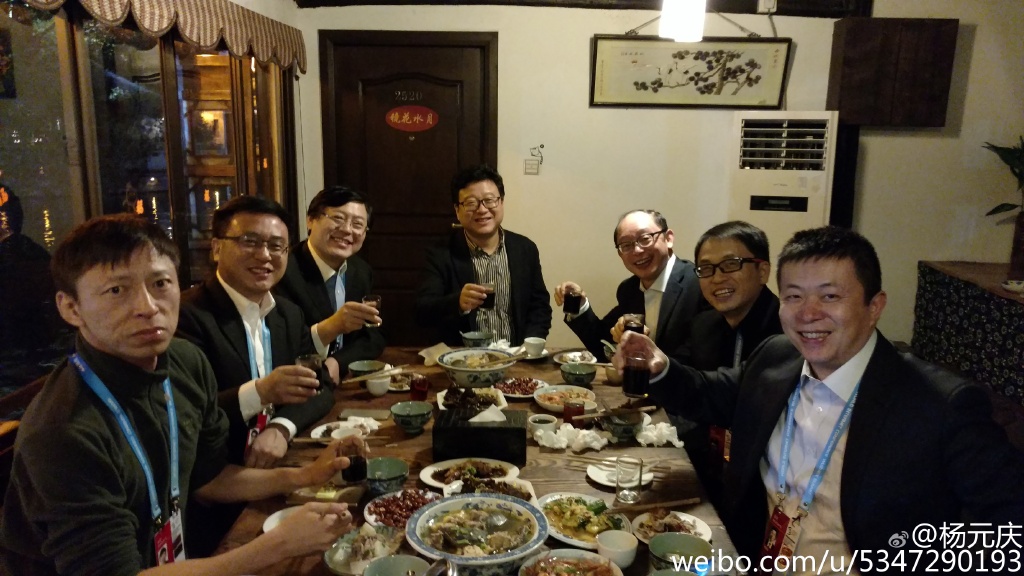 互联网界的半壁江山：马化腾最能喝最能劝酒