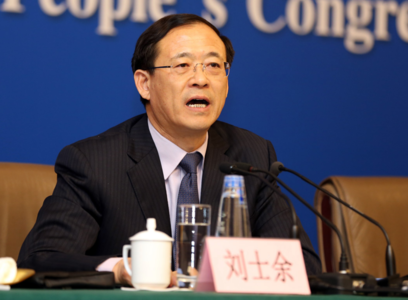 刘士余排了两颗雷，掛了一把刀，媒体竟然起了这些作用！
