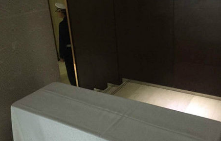 和颐酒店女子遇袭时，朝阳群众哪里去了呢？