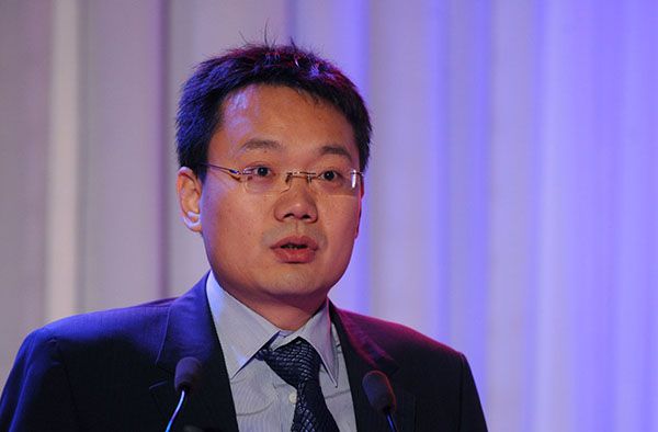 媒体大佬刘洲伟“消失”三年后的新戏：搭上直播热
