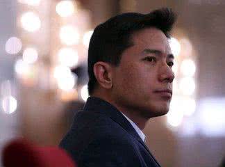 李彦宏的无人车被交警盯上，网友：终于知道怎么上头条了