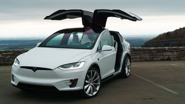 二排座椅存安全隐患 特斯拉在中国召回两千余辆Model X