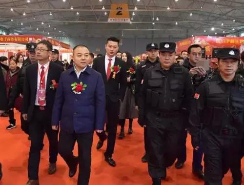 四川惊现传销大案：冒充发改委，开几百家皮包公司，常上媒体大谈共享经济