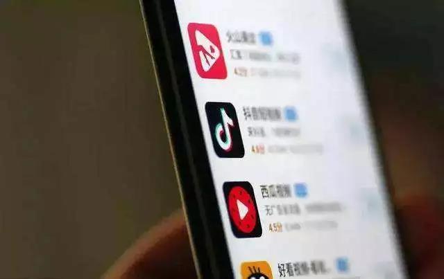 短视频弹幕“先审后播”，各平台扩充审核队伍