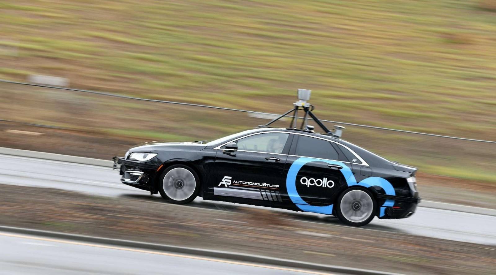 Robotaxi落地，开启百度股价的“飞驰人生”