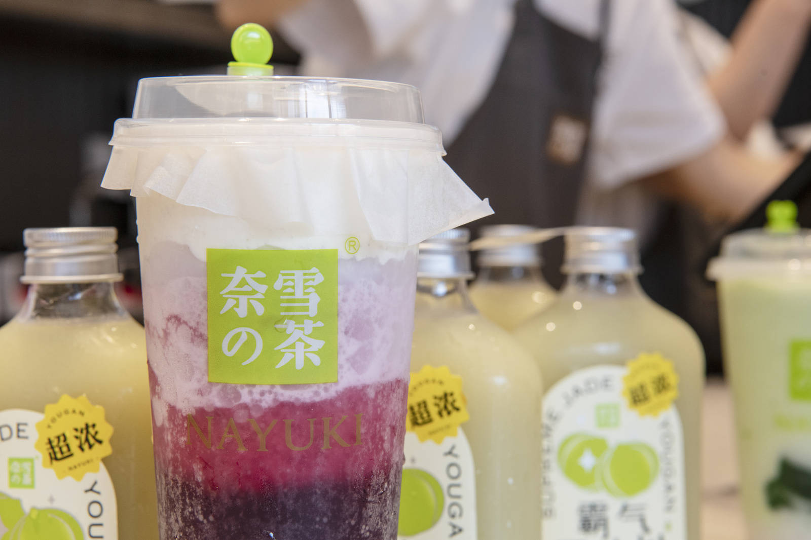 奈雪坠落