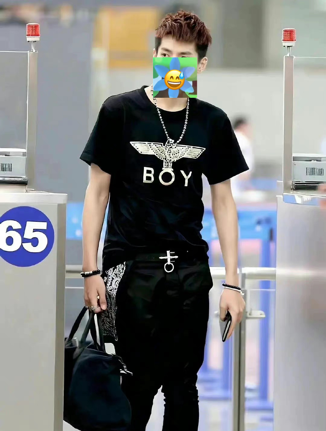 吴亦凡.png
