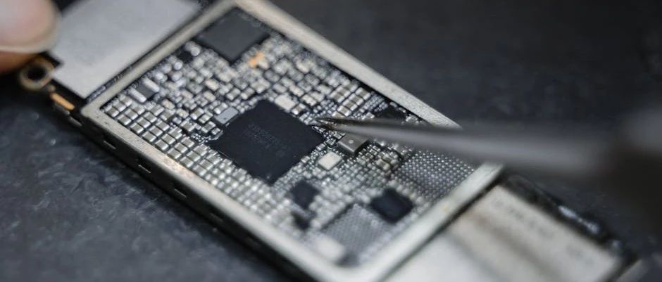 芯片股狂奔！基金经理肖瑞瑾、宋巍巍、刘慧影这样布局