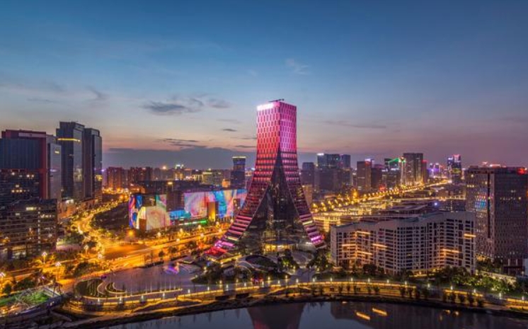 成都市委书记：以更强紧迫感全力以赴拼经济、搞建设