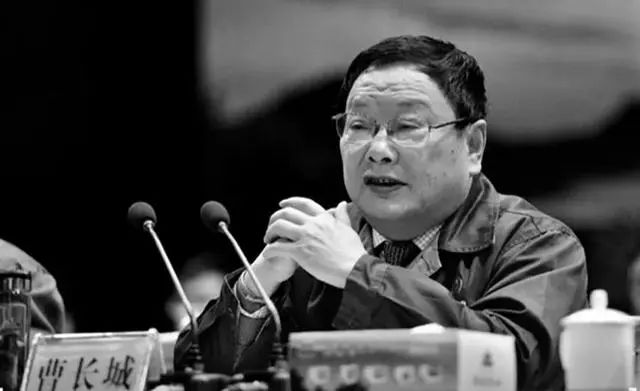 突发！“中国最大双黄连”老板去世，享年67岁！85后儿子接班，公司股价较高点跌超95%