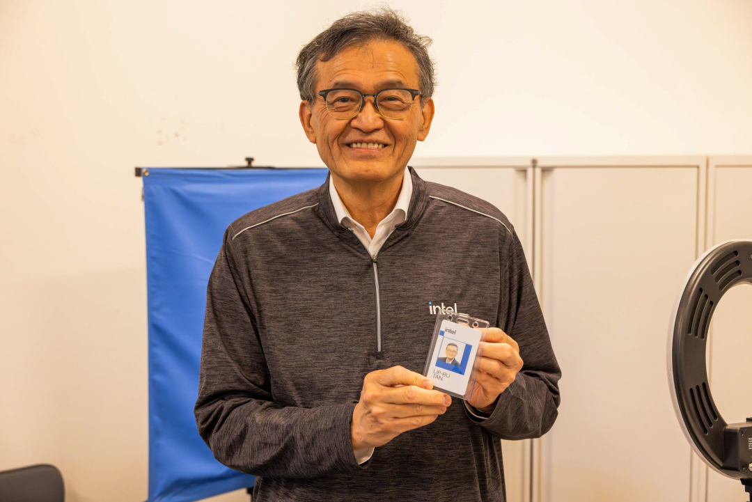 英特尔CEO陈立武：AI正在重塑整个软硬件市场的格局
