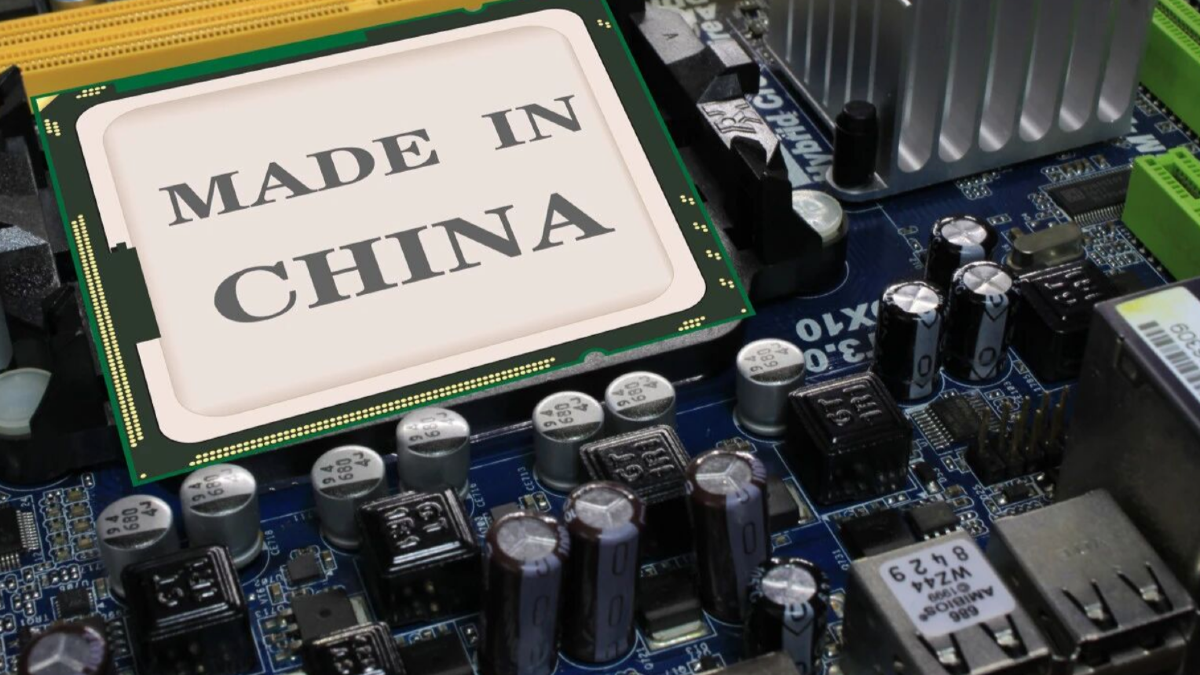 佰维存储股价半年翻3倍，高管们却提前撤退