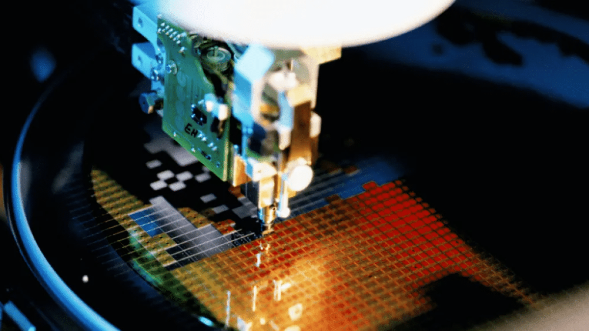 “00后”牛散，认购宏和科技125万股已浮盈超4100万！为多家A股前十大股东，身家10亿