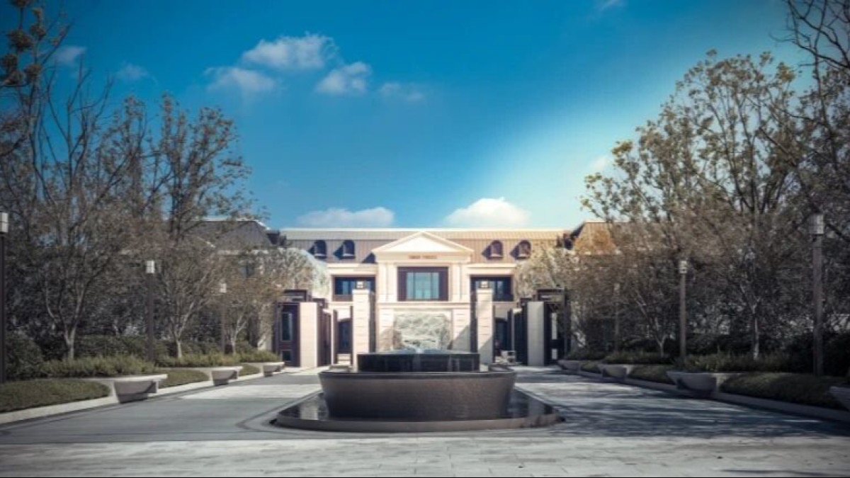 顶豪漏水、千万物业费被坑，汤臣君品物管公司被拷问