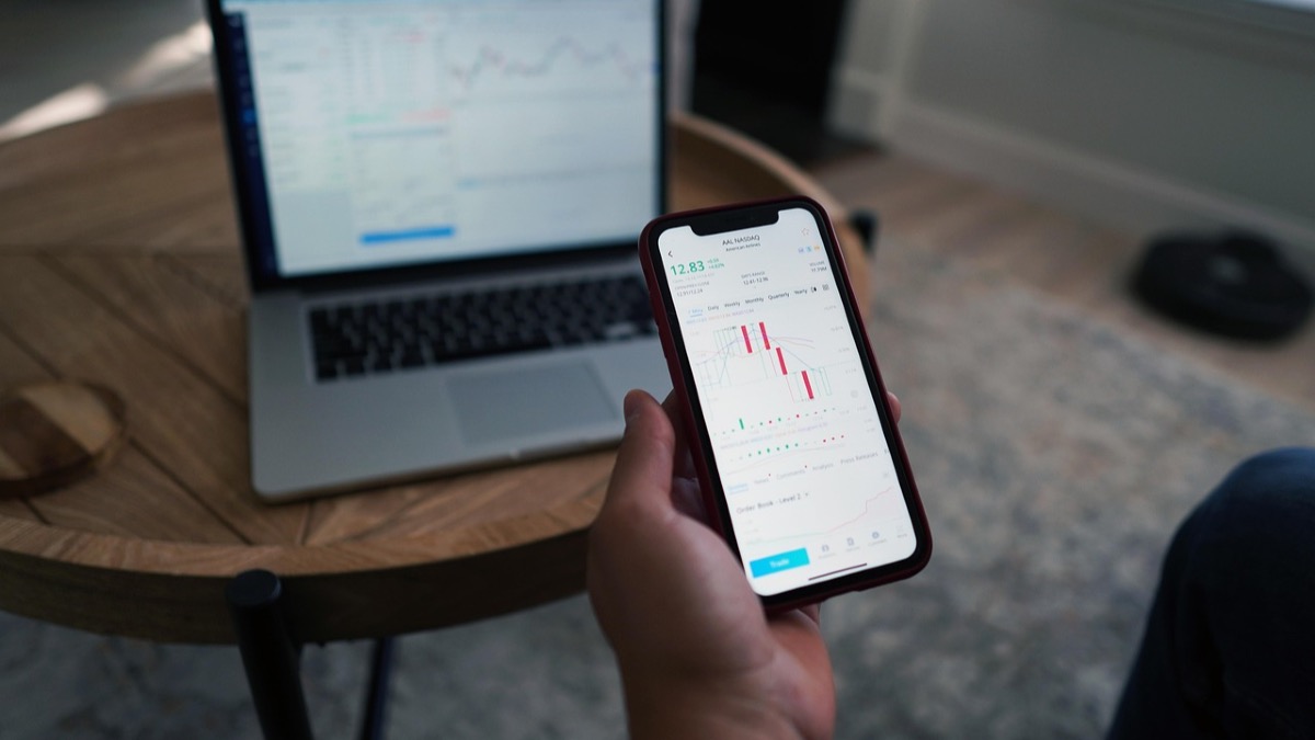 贝莱德CEO芬克：若投资机会不下沉，AI繁荣将加剧贫富差距