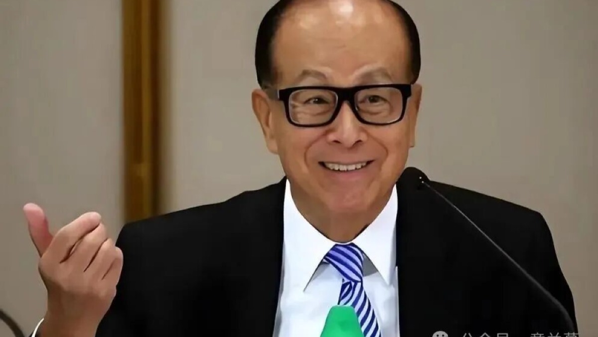 李嘉诚又大甩卖，在头等舱的他，看到什么？