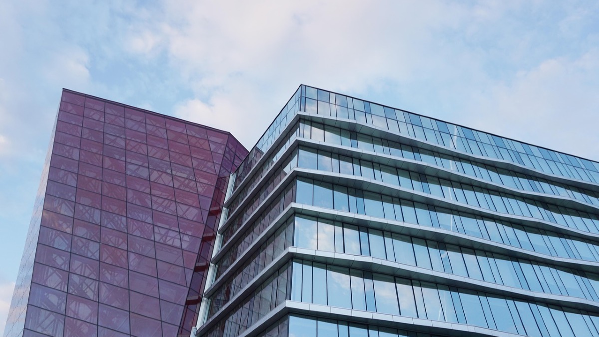 持续亏损，资不抵债，被索赔5000万的新元素药业二闯港交所