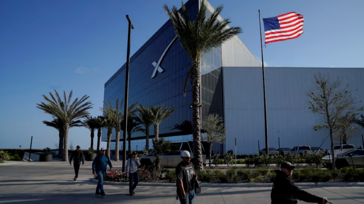 华尔街史上最强“承销天团”出道！21家顶级投行瓜分SpaceX中介费数十亿美元