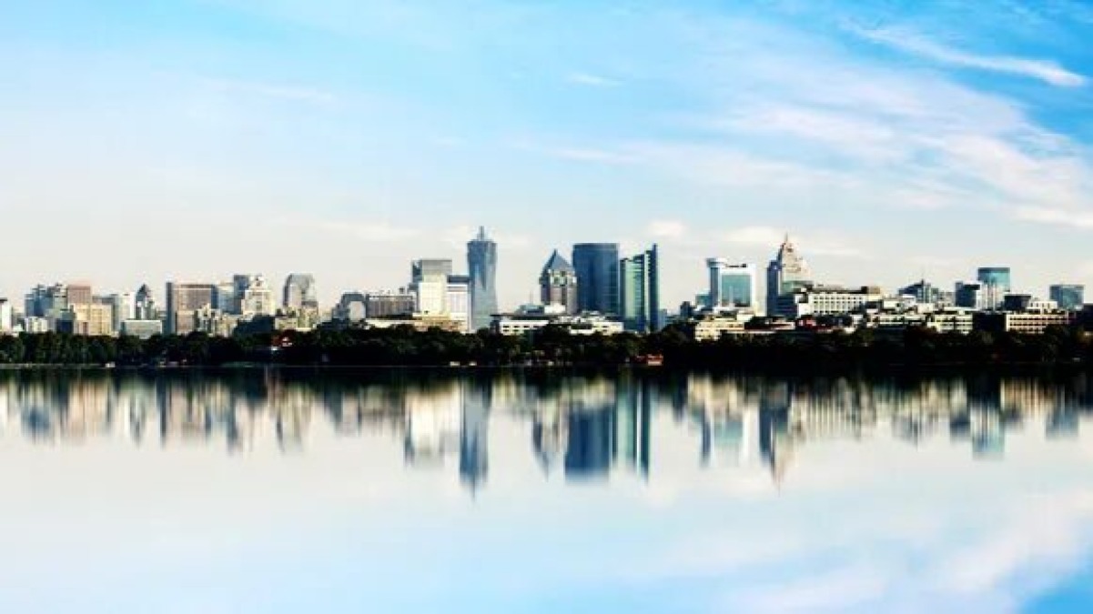 滨江集团站队“小心驾驶”