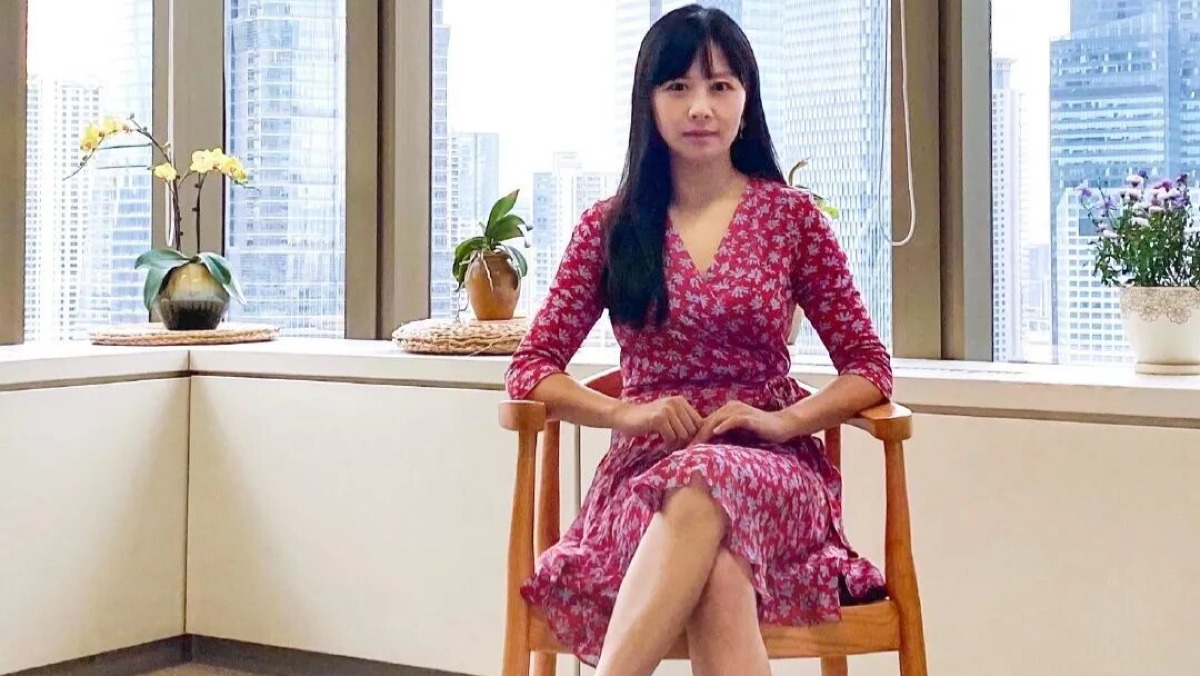 “私募魔女”喊话请“配置半夏，押注李蓓”！大批投资人跑路，在管规模缩水至50亿以下；去年押对黄金不看科技股，称已确认地产十年大拐点