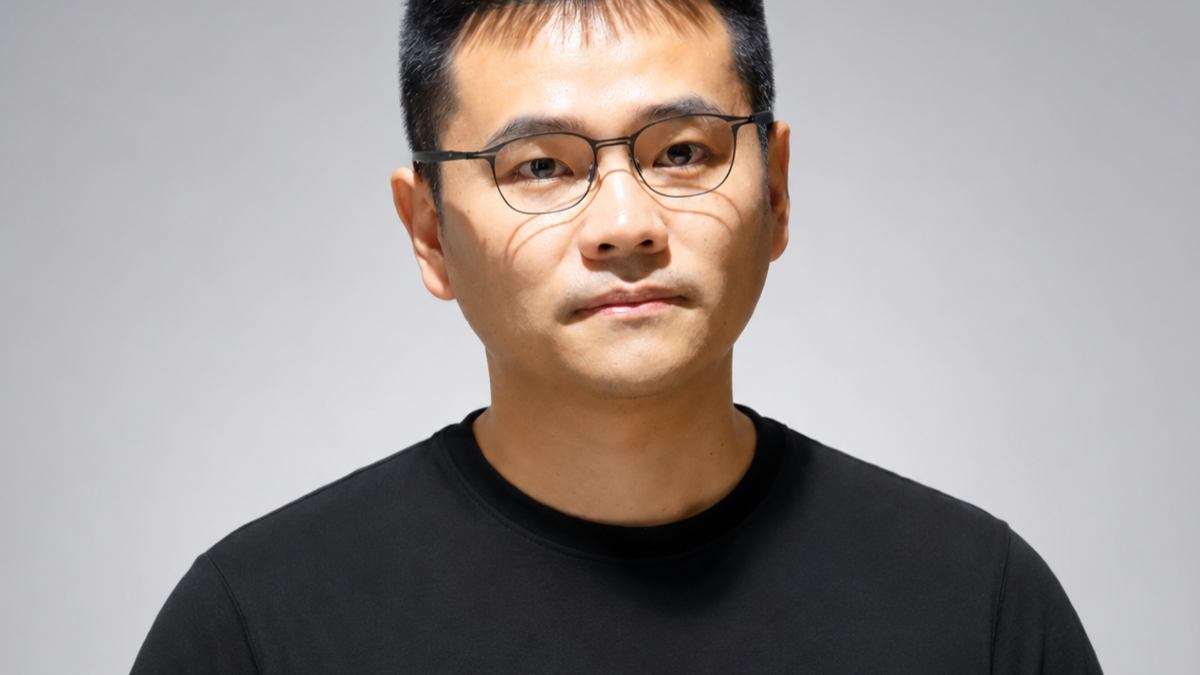今年才成立，Moonix发布14.9克AI眼镜：售价不到3000元，砍掉翻译提词主打记录