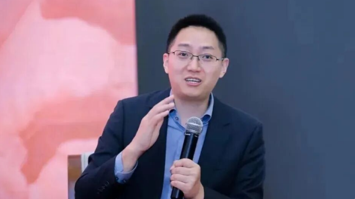 自曝上月炒股赚了5300万，粉笔CEO张小龙人大演讲辱骂学生，刚刚道歉