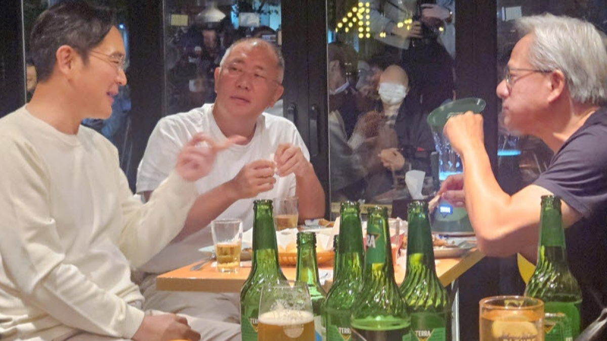 坐了黄仁勋“好运座”，韩国人转身把全部积蓄砸进股市