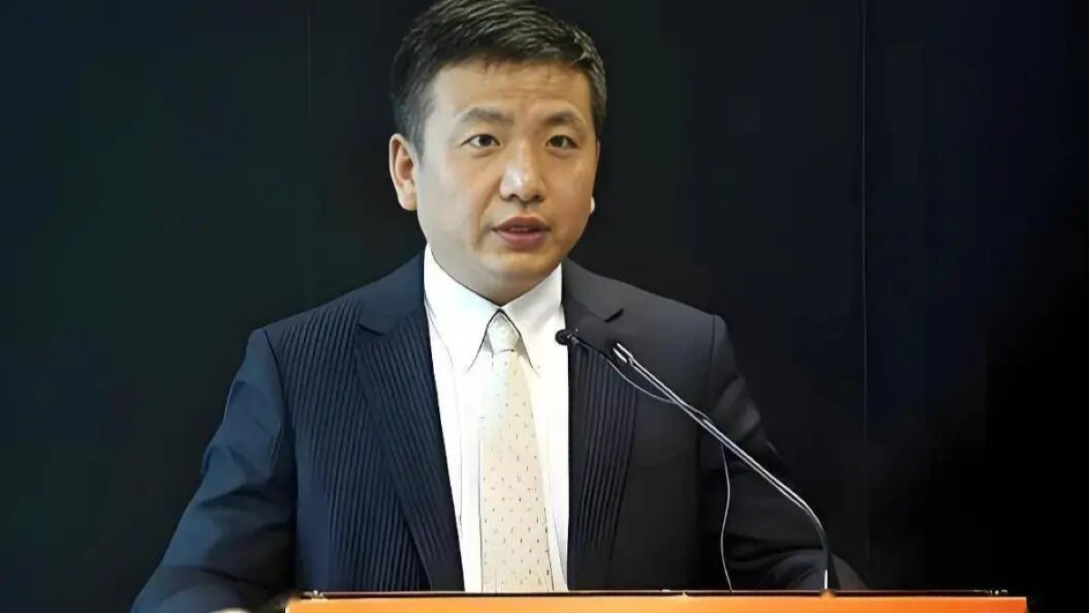 刚套现44亿，又要掏10亿抄底？芯王朱一明惹争议