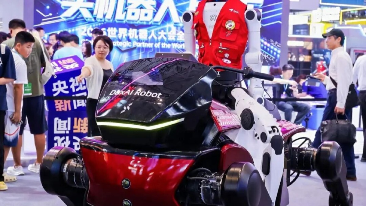 直击2026WRC | 机器人走下舞台，京东上场