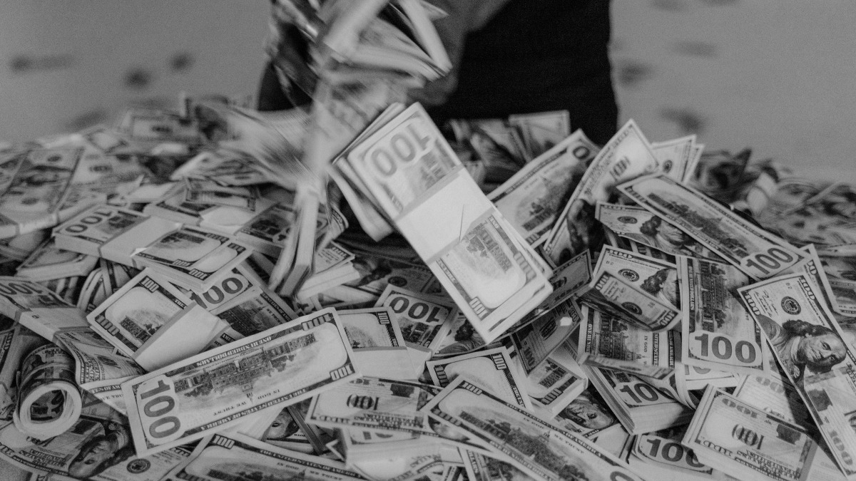 吓人！券商前领导，替人亏掉9000多万……