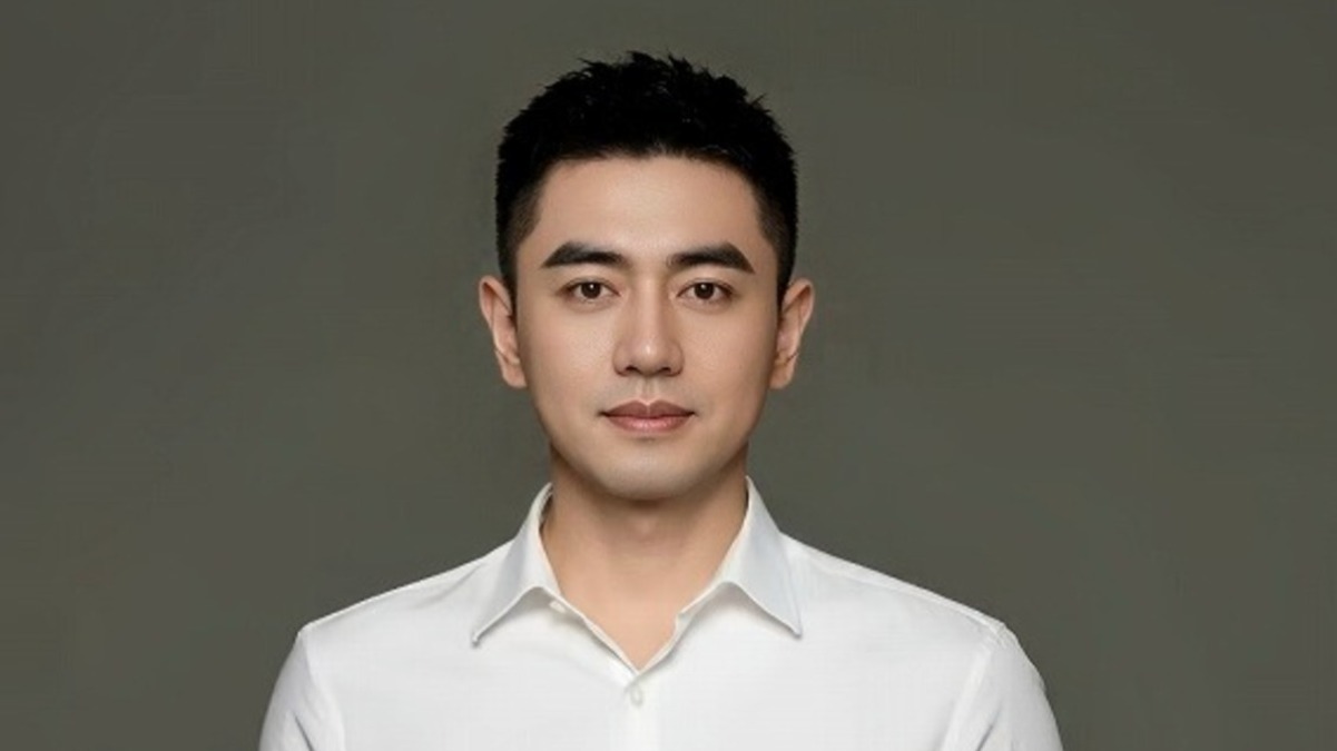 “科技少帅”刘源：一场百亿美元的算力新棋局