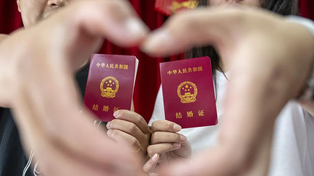 结婚人数大幅回暖，什么信号？