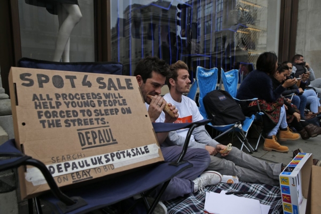 this-person-is-selling-their-spot-in-line-promising-to-donate-the-proceeds